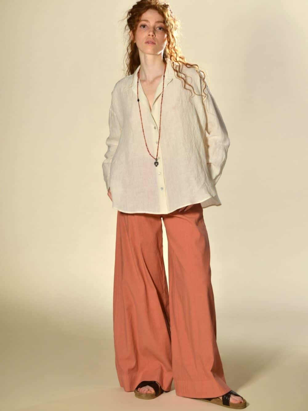 Pantaloni a vita alta gamba larga in cotone e lino colore rosa con cintura dietro con elastico BARBARA TANI