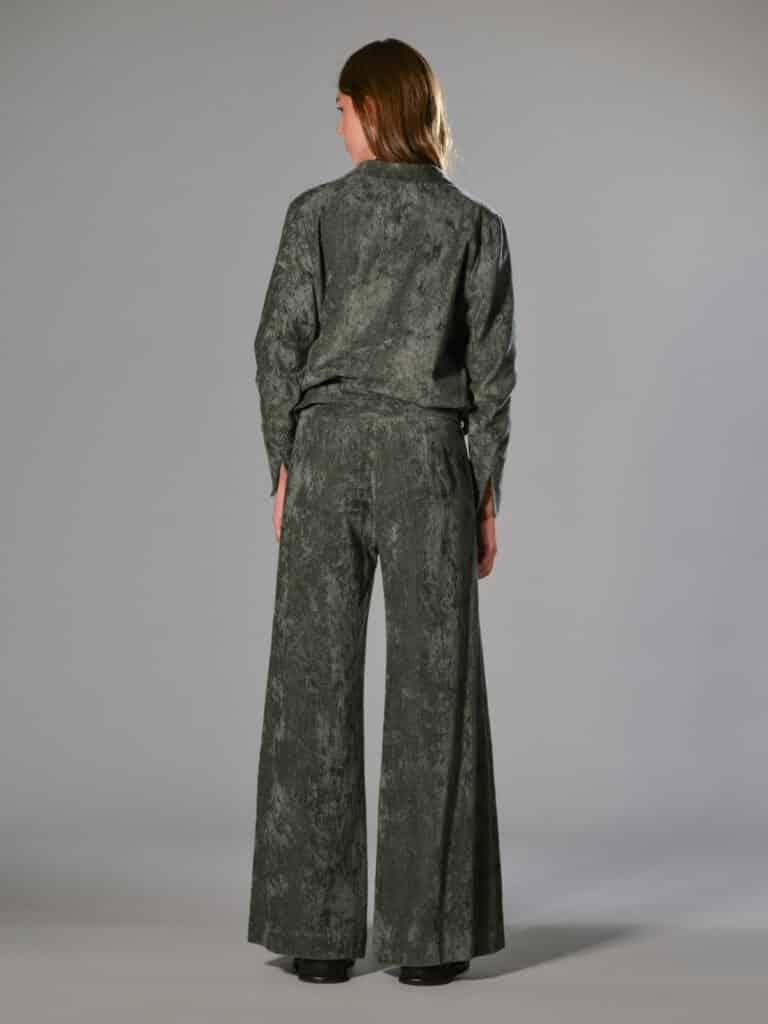 pantaloni lunghi gamba larga velluto verde marina lari 2