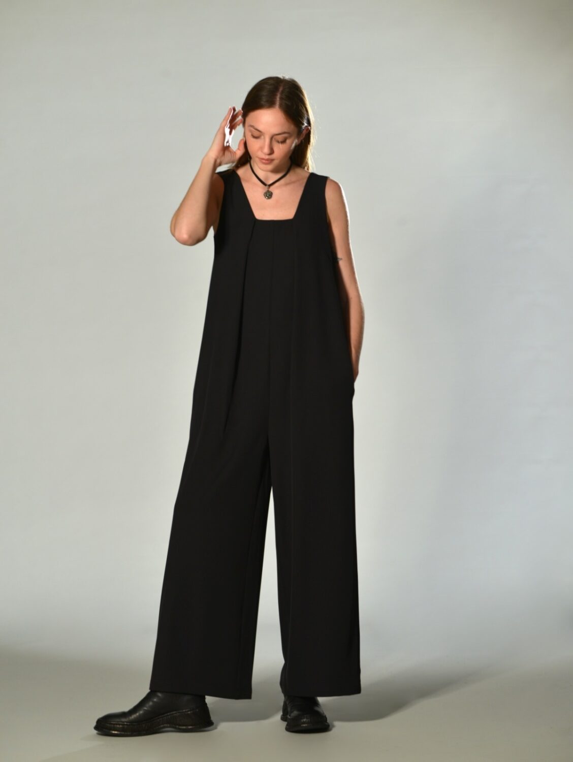 tuta intera smanicata oversized nero stafano mortari 2