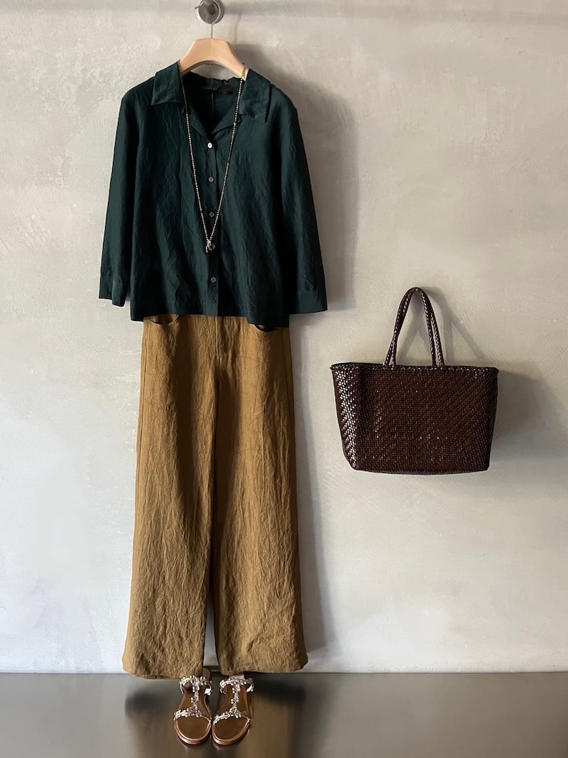 camicia boxy verde marina lari pantaloni gamba dritta lino mostarda marina lari