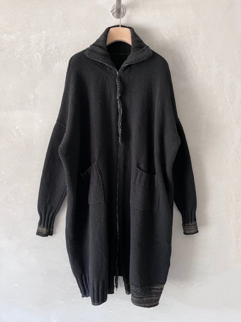 cappotto oversize maglia lana merino nero serie numerica