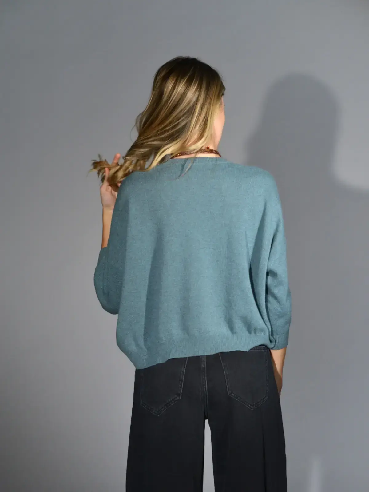 maglia corta larga cashmere verde acqua melange marina lari 2