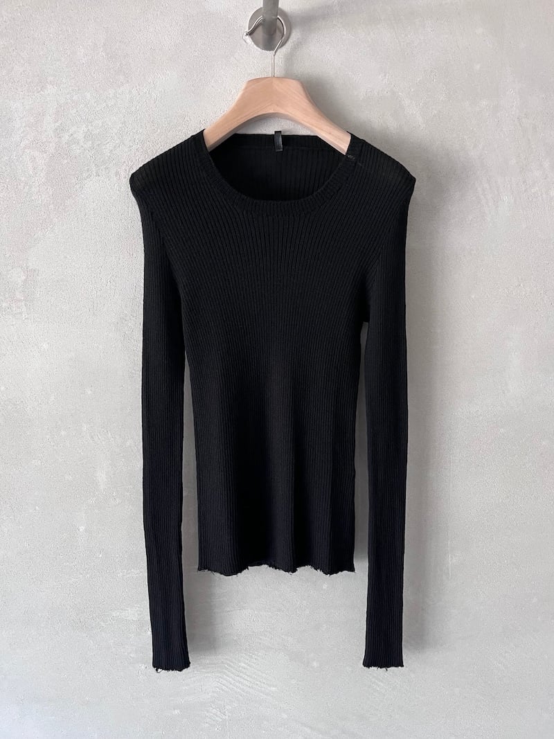 maglia costine leggera lana merino extrafine nero serie numerica