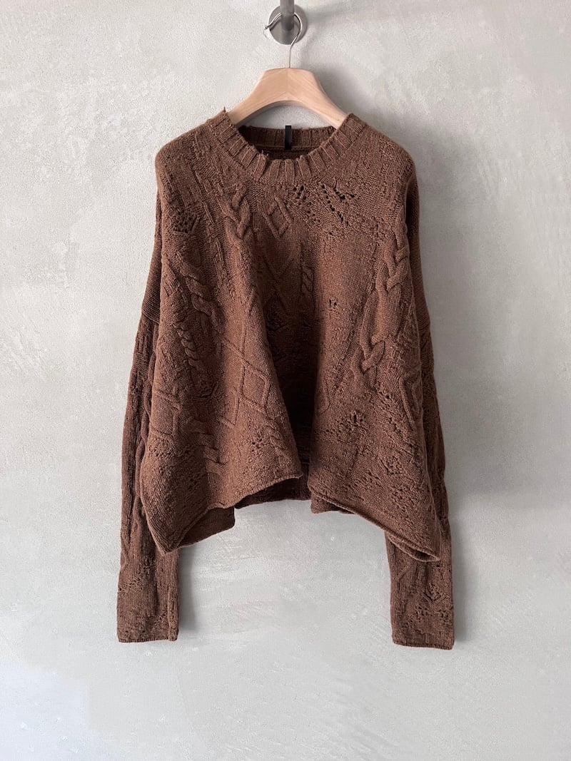 maglia over boxi cammello lana merino serie numerica