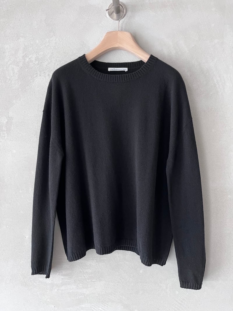 maglia over boxi cashmere nero stefano mortari