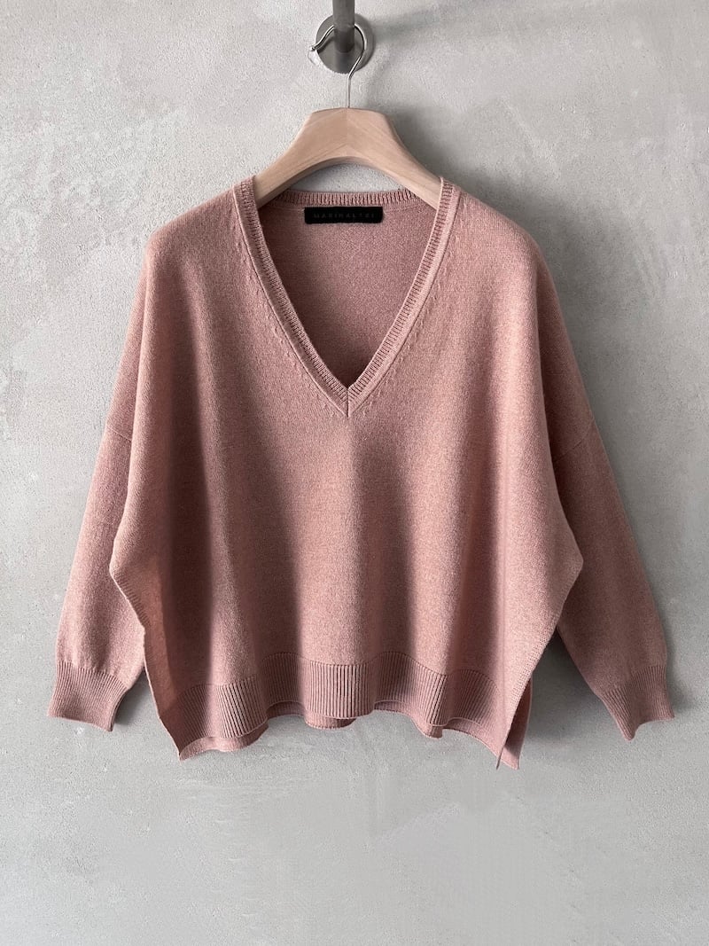 maglia over boxi cashmere scollo V rosa cameo melange marina lari