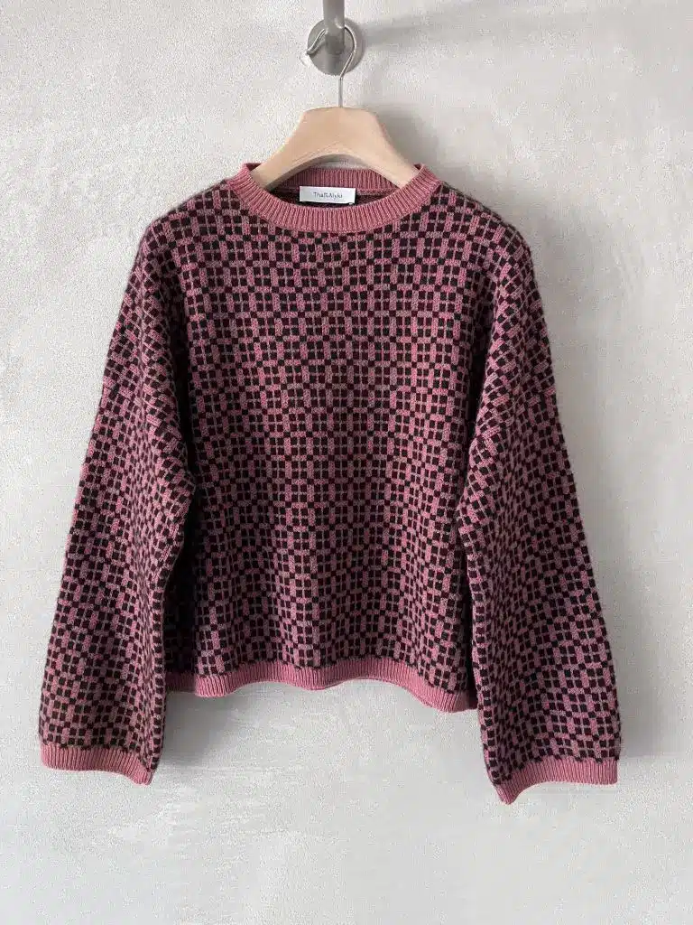 maglia over boxi jacquard cashmere seta bordeaux rosa thats alyki 2