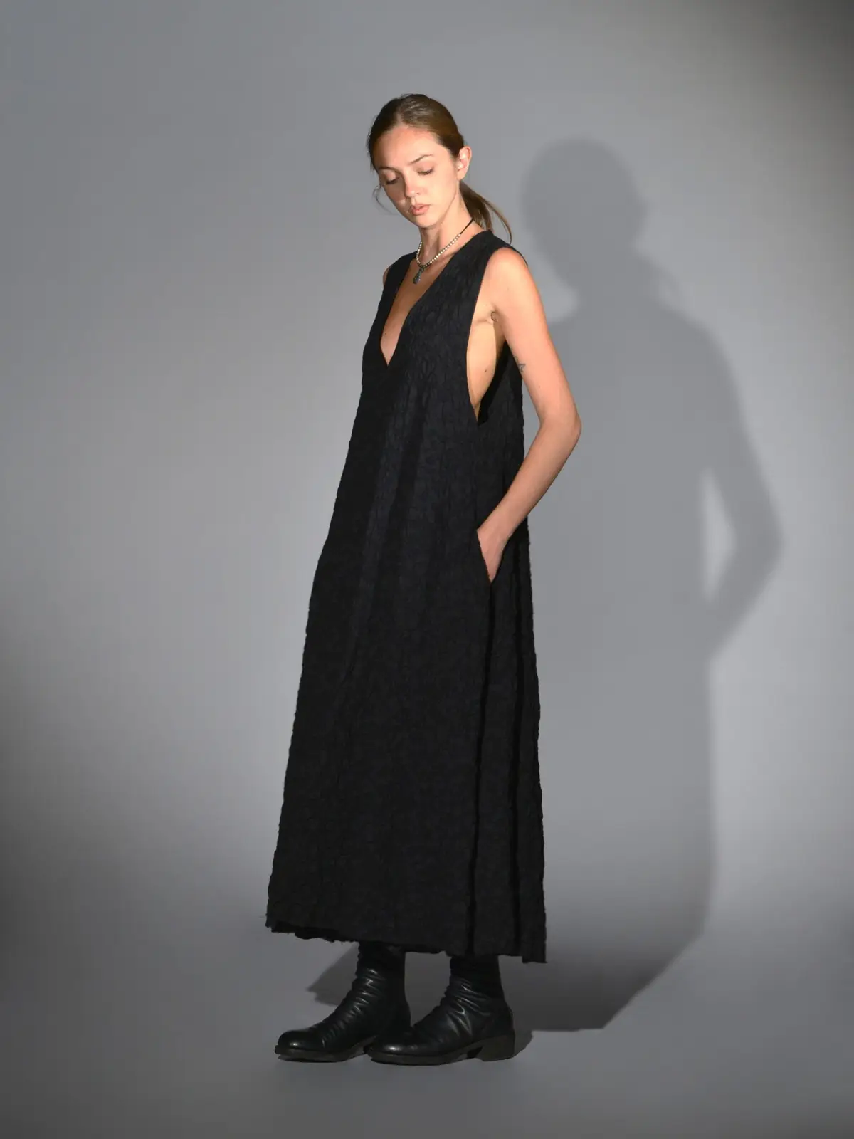 abito oversize lungo smanicato lana ricamato foderato seta nero marc le bihan 1