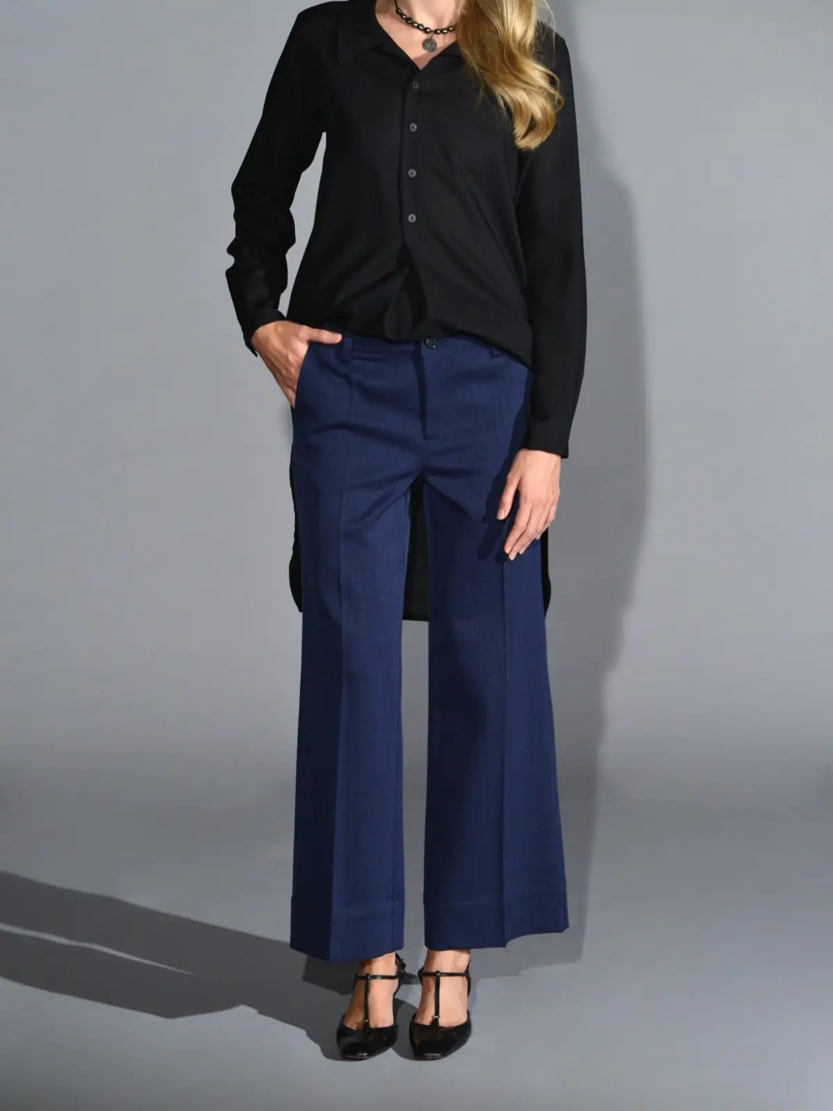 pantaloni corti lana gamba dritta blu melange marina lari