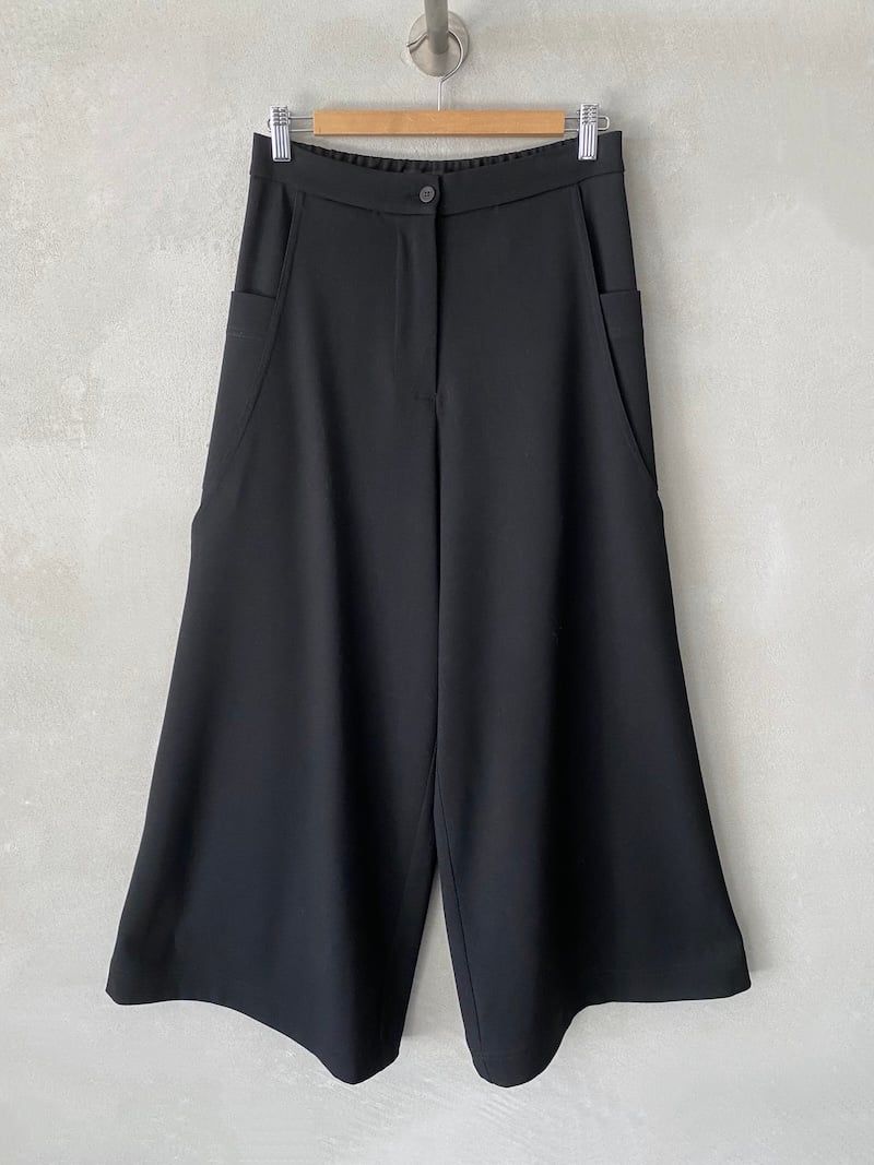 pantaloni larghi lana elastico vita nero marina lari
