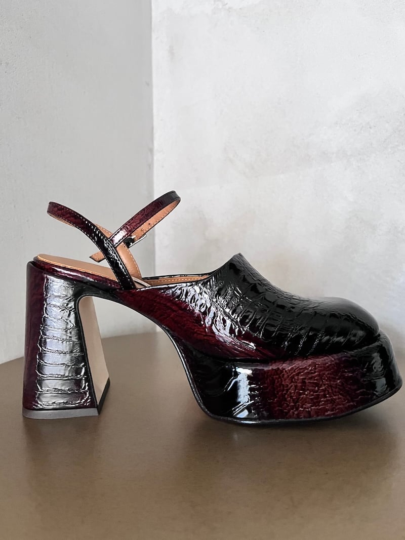 scarpe slingback zeppa pelle lucida marrone miista