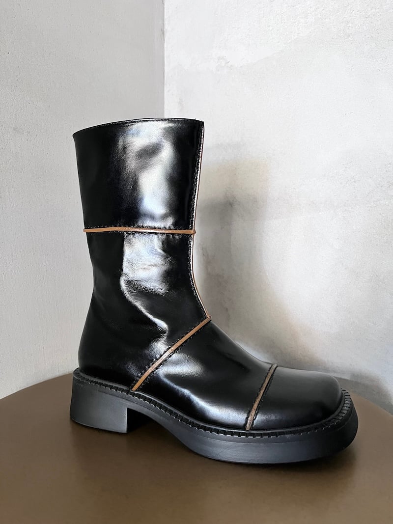 stivaletti pelle nero tacco basso miista