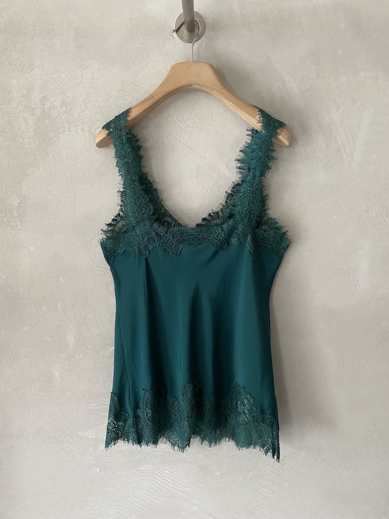 Top Verde Gold Hawk in Seta con Pizzo Macramè