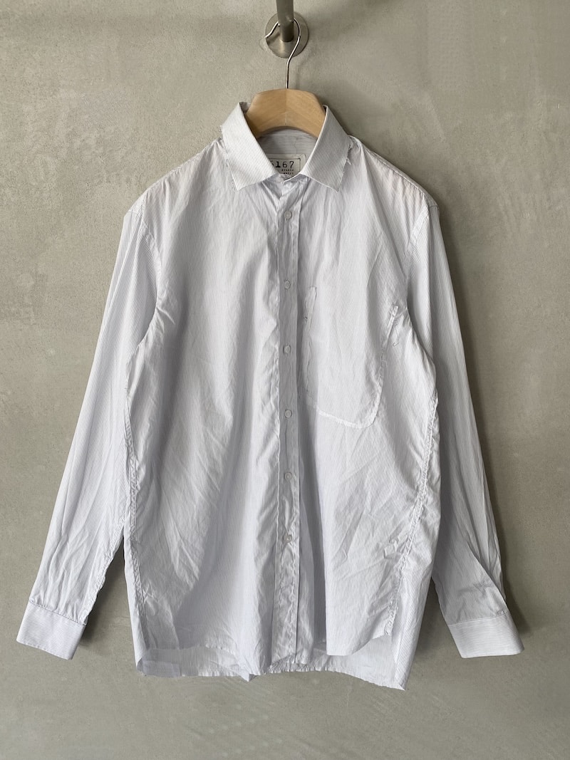 Camicia boyfriend 6167 Studio Shirt in cotone bianco a righe verticali con finiture destrutturate