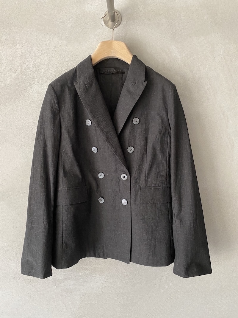 Giacca doppiopetto grigio antracite Marina Lari in cotone e lino con bottoni in madreperla
