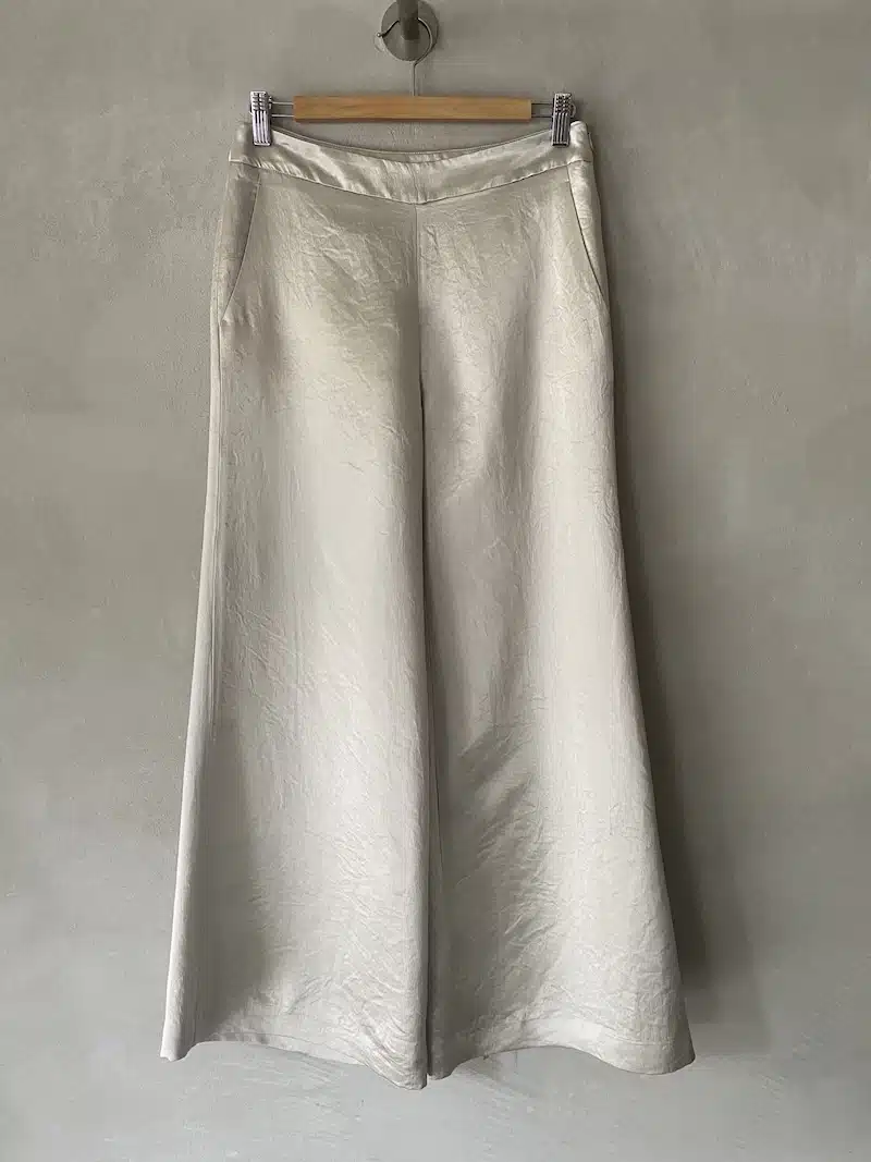 Pantaloni beige a gamba larga in acetato