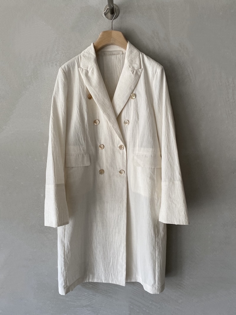 Spolverino doppiopetto ecru Marina Lari in cotone e lino con bottoni in madreperla