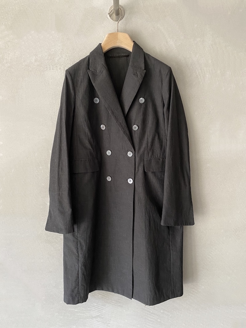 Spolverino doppiopetto grigio antracite Marina Lari in cotone e lino con bottoni in madreperla