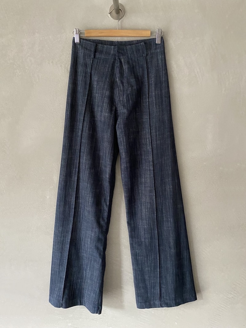 Pantaloni donna blu MSM Milano vita alta gamba dritta con piega frontale