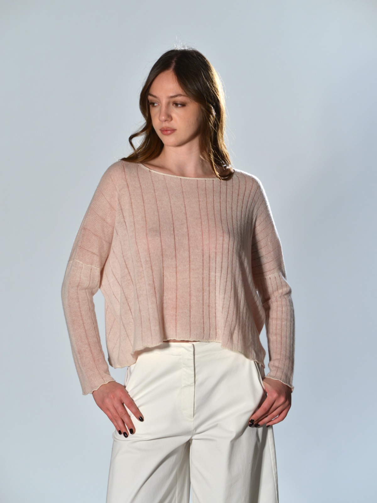Maglia over boxy rosa petalo F Cashmere in cashmere leggero con lavorazione ad ago scartato