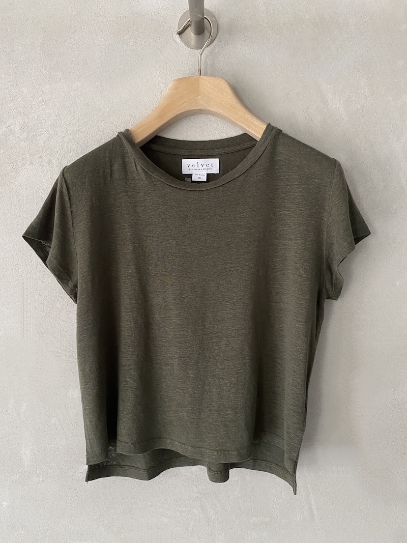 T-shirt Velvet in lino army con manica corta, collo tondo e spacchetti laterali
