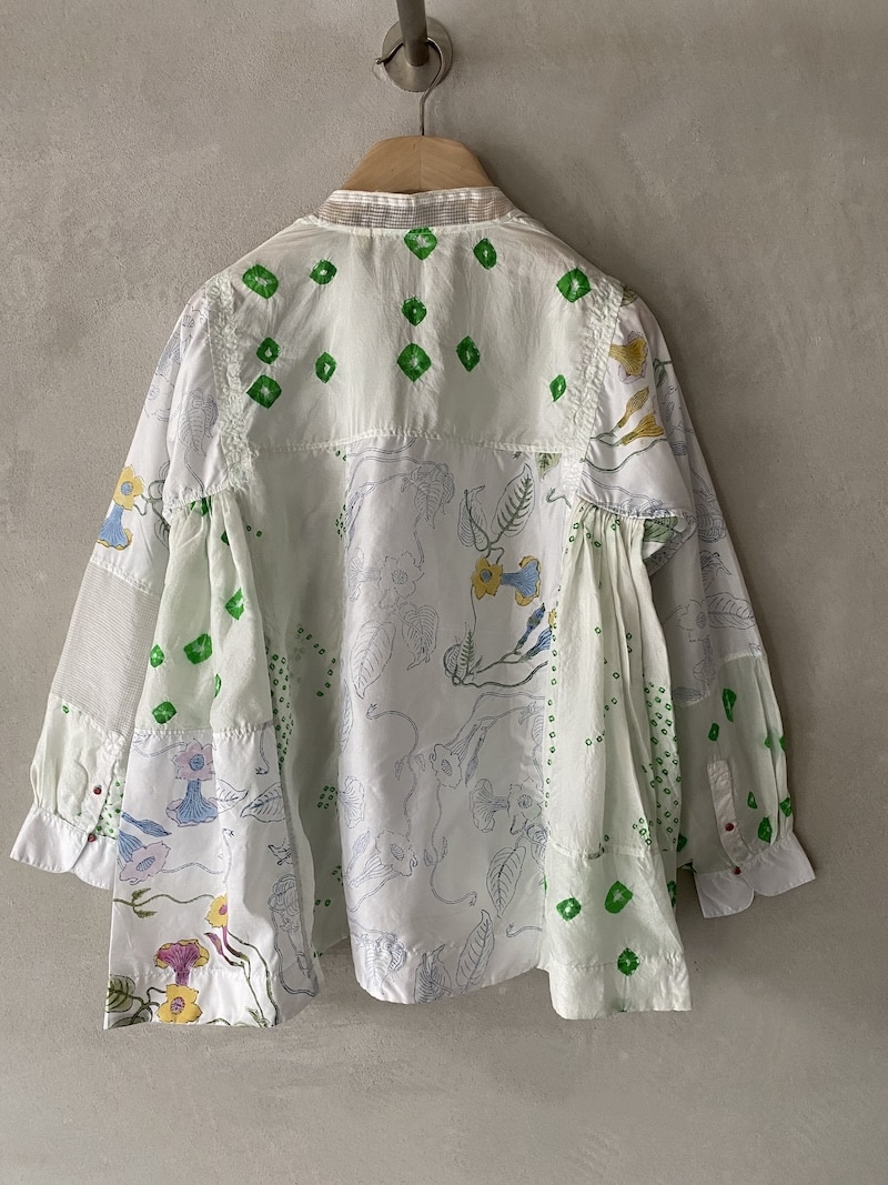 Camicia in seta patchwork block print stampata a mano con scollo a V e manica lunga - INJIRI 3