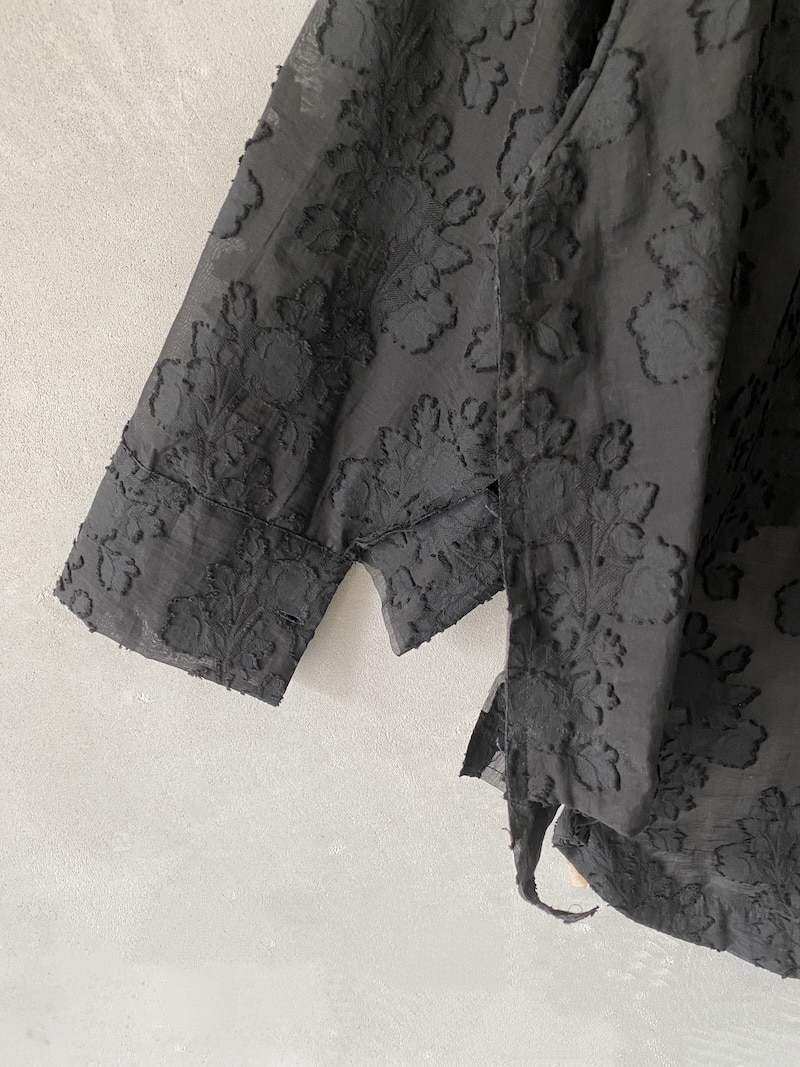 Camicia oversize nera in cotone devoré floreale con colletto coreano SERIE NUMERICA 4