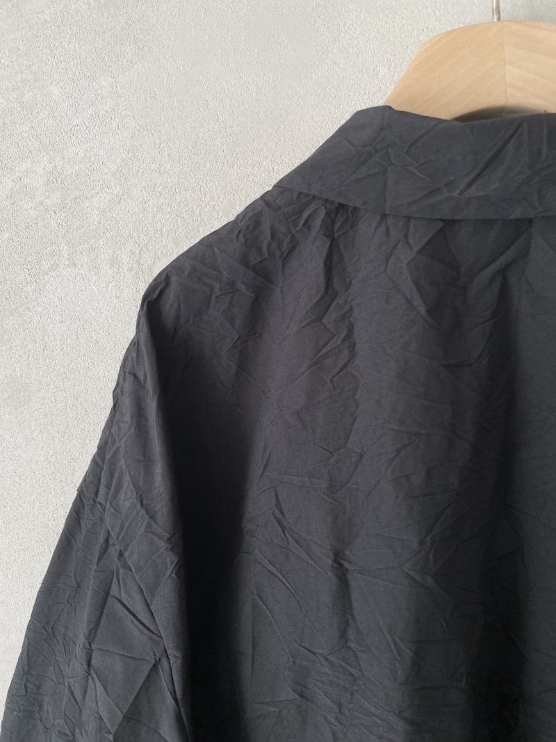 Giacca oversize nera in cotone e poliestere effetto stropicciato con rever - APUNTOB 4