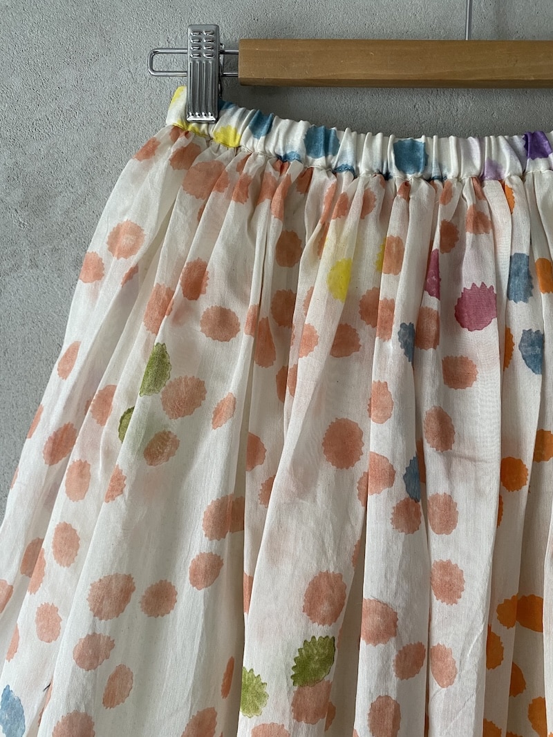 Gonna lunga in cotone e seta con pois multicolore stampata a mano e vita elasticizzata - INJIRI 4