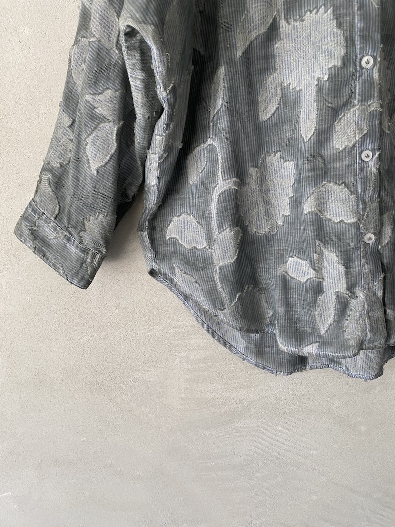 Camicia over verde salvia in cotone fil coupé jacquard con motivo floreale Ploumanac'h