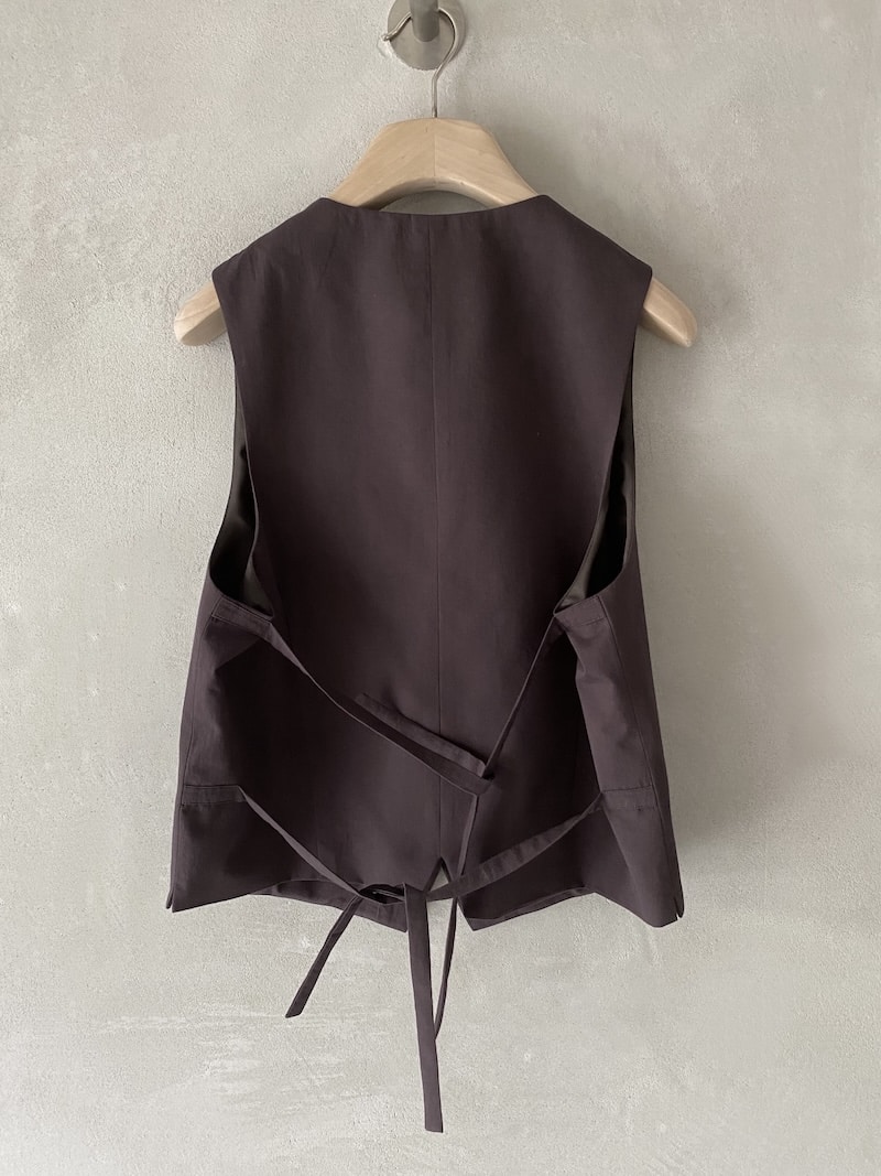 Gilet marrone in lino e viscosa dalla linea dritta Marina Lari