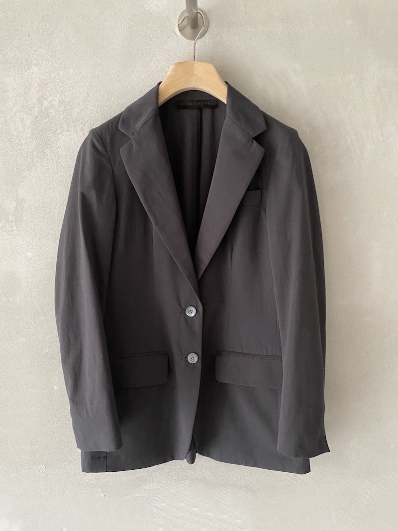 Giacca nera in cotone e lino sfoderata con rever classico e tasche con patta, vestibilità regolare Marina Lari