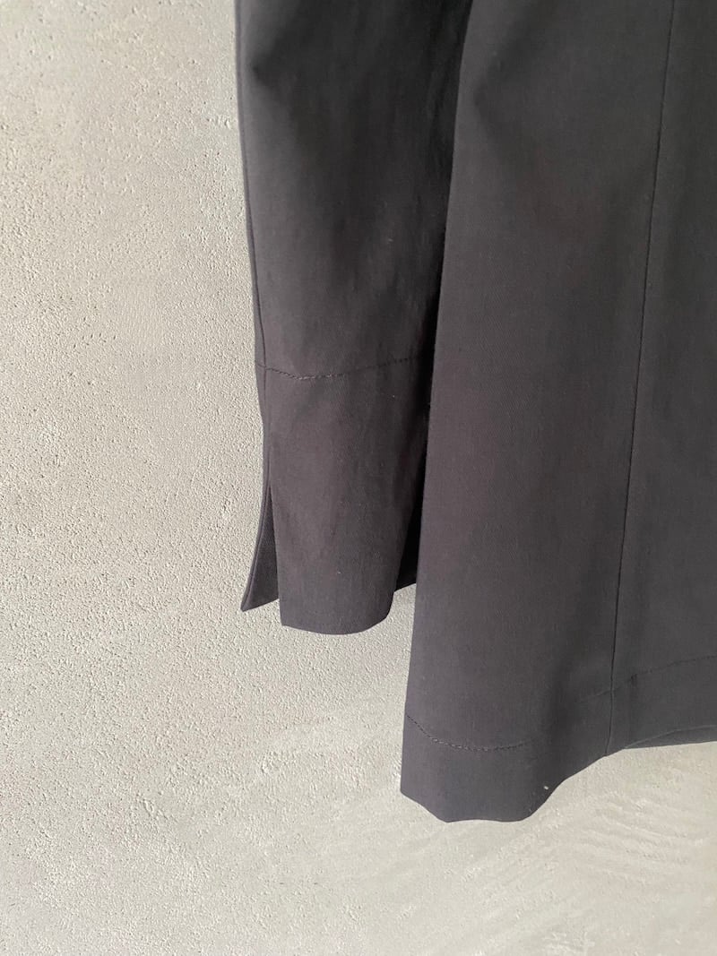 Giacca nera in cotone e lino dalla linea dritta Marina Lari