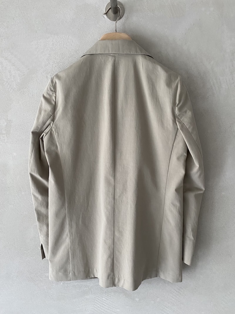 Giacca beige mastice in cotone e lino dalla linea dritta Marina Lari