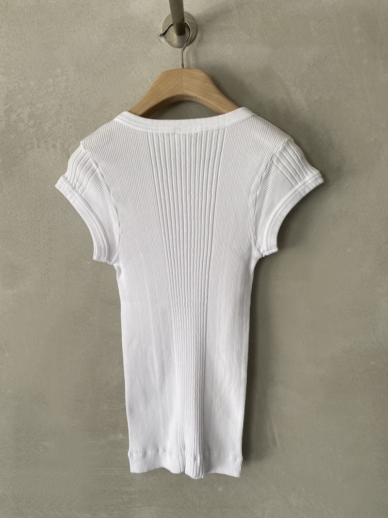 T-shirt bianca in cotone a costine con linea fitted Pure Sugar