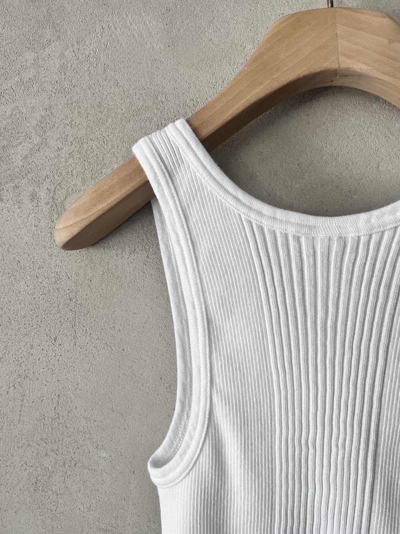 Canotta corta bianca in cotone a costine con linea aderente Pure Sugar