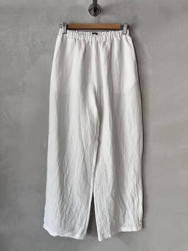 Linen trousers with elastic waist and gathers, straight leg with side pockets, meringue color - APUNTOB
