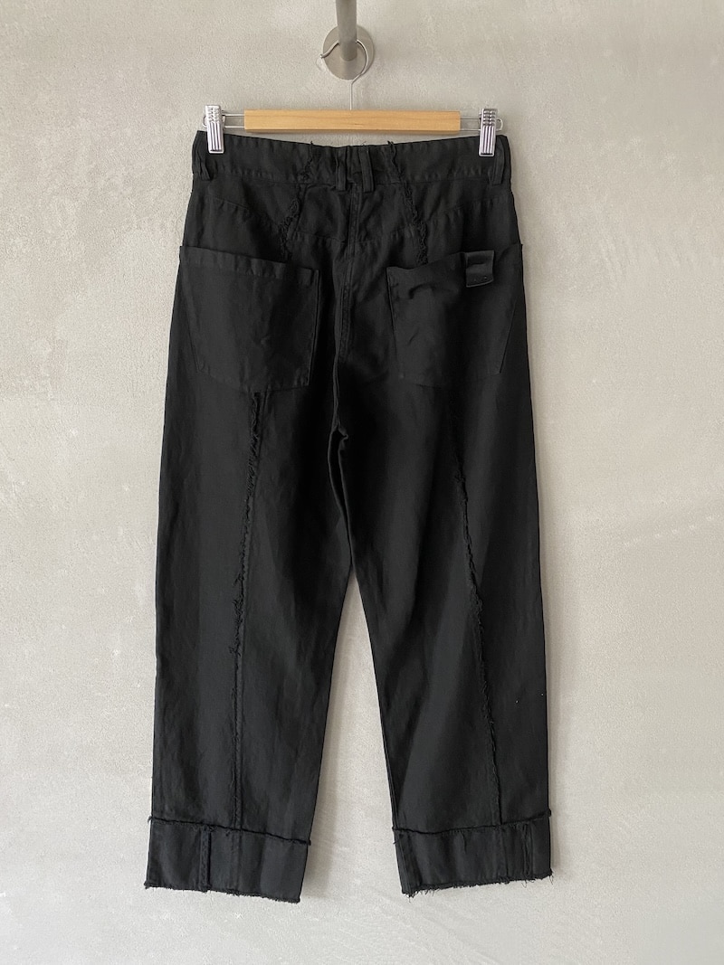 Black five-pocket denim crop trousers with an oversized fit SERIE NUMERICA 3