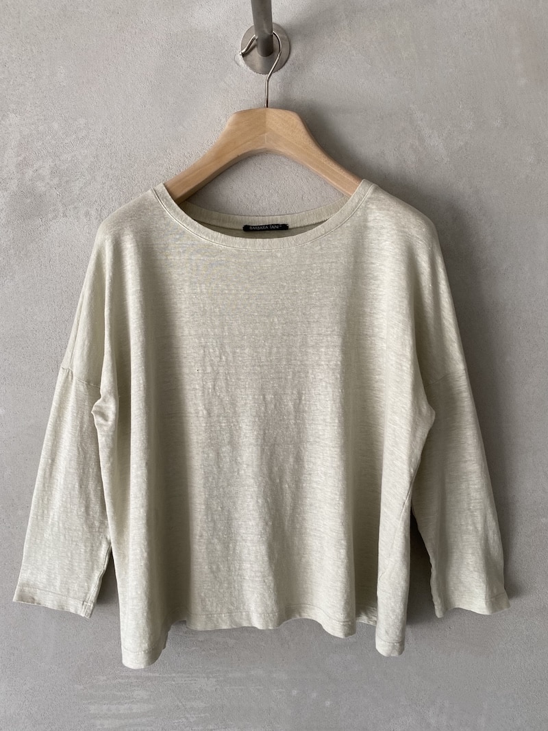 T-shirt boxy in jersey di lino elasticizzato con scollo tondo e manica lunga beige chiaro – Barbara Tani