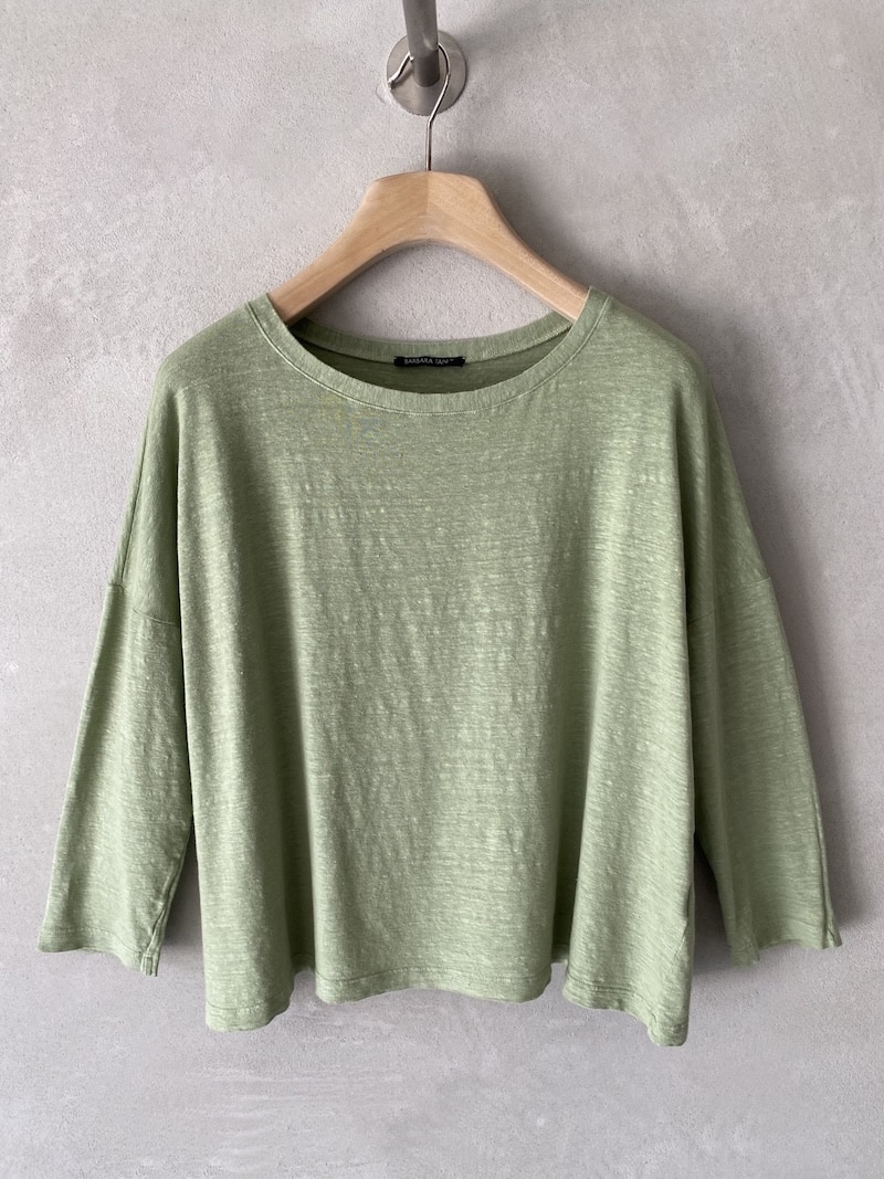 T-shirt boxy in jersey di lino elasticizzato con scollo tondo e manica lunga verde pistacchio – Barbara Tani