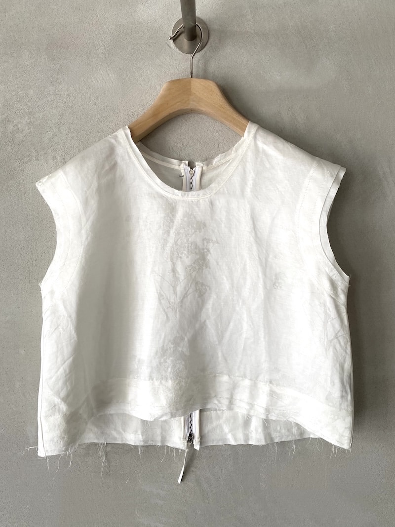 Top corto jacquard damascato bianco con motivo botanico e zip a vista sul retro SERIE NUMERICA