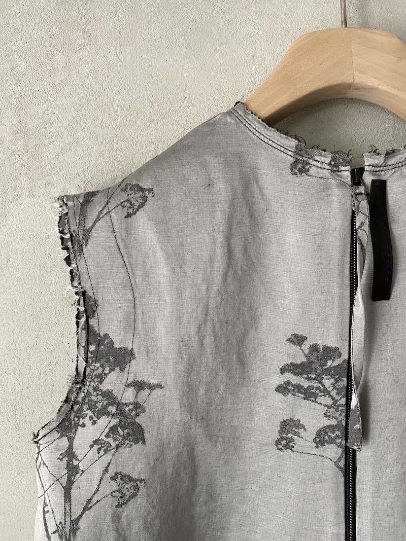 Top corto grigio jacquard damascato con motivo botanico SERIE NUMERICA 4