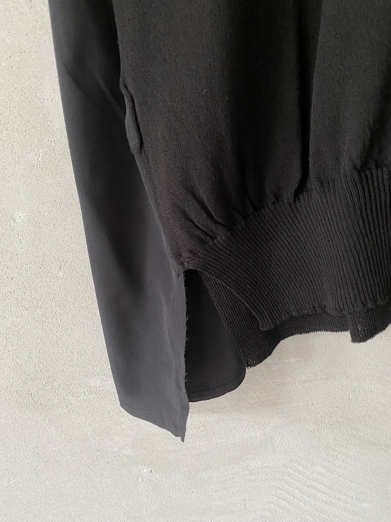 Top oversize nero in maglia di cotone con inserti in seta SERIE NUMERICA 4