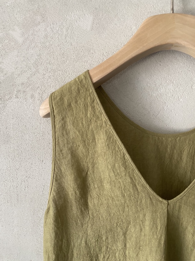 Abito lungo verde lime in lino reversibile con cintura Marina Lari 2