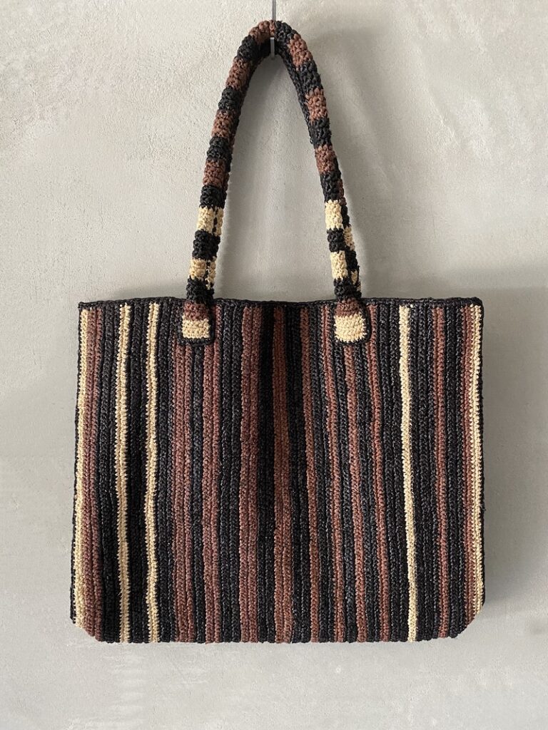 Borsa shopping in raffia crochet a righe multicolori con manici integrati GABRIELE FRANTZEN