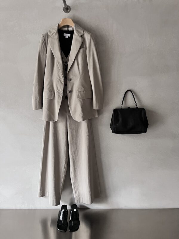Comfortable elegance from morning to night