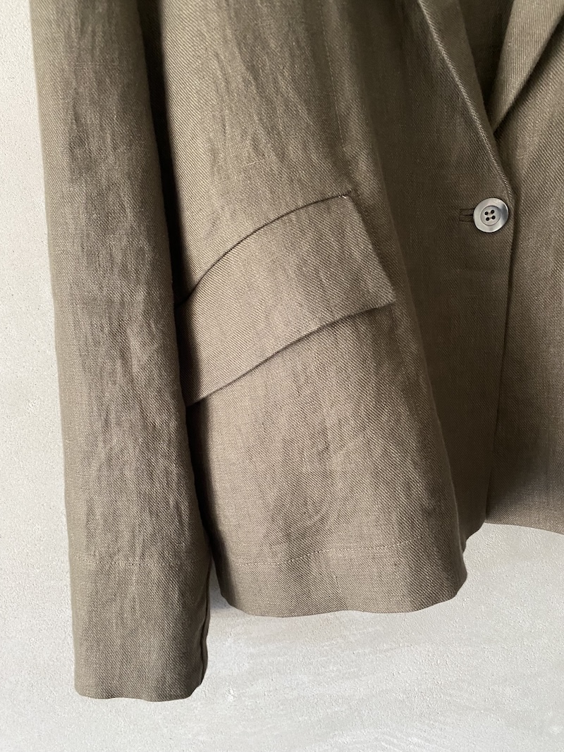 Giacca in lino army oversize sfoderata con rever classico e chiusura a un bottone Marina Lari 5