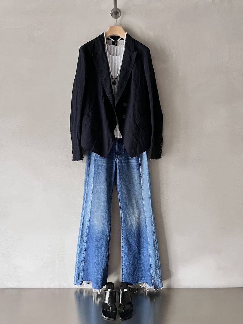 A timeless wardrobe far from fleeting trends