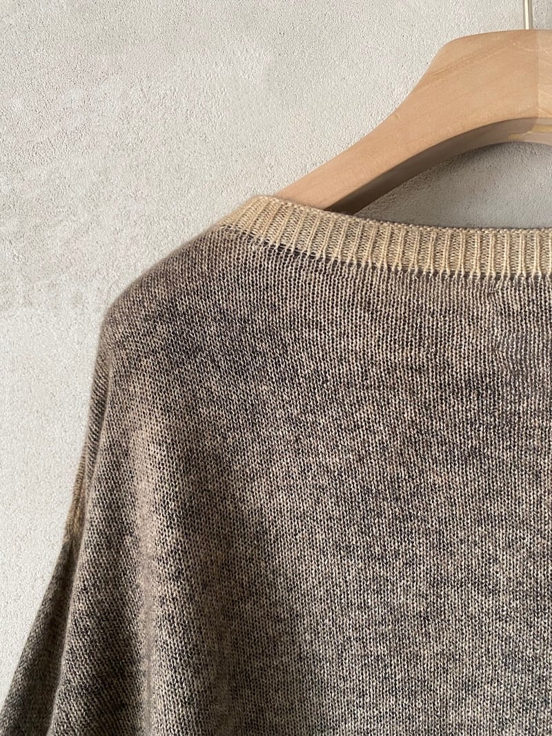 Hand-painted beige cashmere boxy sweater – F Cashmere