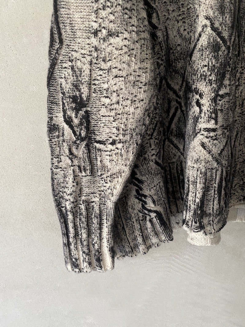 Maglione over bianco ecrù in lana merino Serie Numerica
